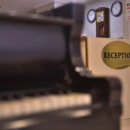 Han/Misafirhane Yesilyurt Antalya